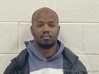 Mugshot of Jeffrey Shilow Dewayne Green booked in Kenton County, Kentucky on October 20, 2026