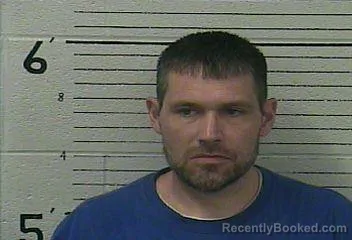 Mugshot of BRETT EVERETT BARRETT booked in Knox County, Kentucky on April 15, 2026