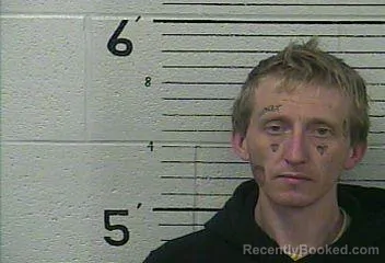 Mugshot of JUSTIN DEWAYNE SMITH booked in Knox County, Kentucky on May 1, 2026