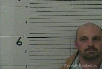 Mugshot of ROGER D SMITH