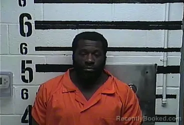 Mugshot of CARLES CHANTI BRAGG booked in LaRue County, Kentucky on July 31, 2026