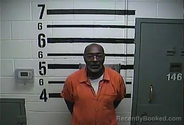 Mugshot of DEONDRICK KENNARD DAVIS booked in LaRue County, Kentucky on June 22, 2026