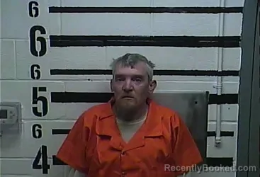 Mugshot of ELTON RUSSELL MARTIN booked in LaRue County, Kentucky on April 16, 2026