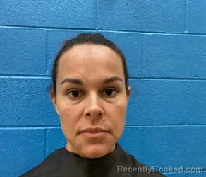 Mugshot of AMANDA MARIE LUNA