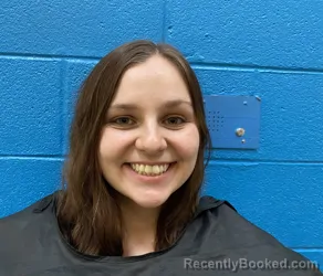 Mugshot of KATELYN LOONEY