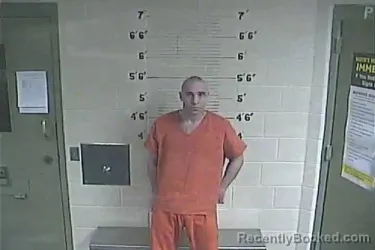 Mugshot of Mathew C Risner