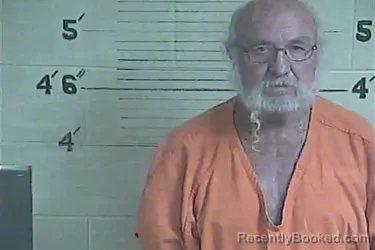 Mugshot of Kenneth W Hatton booked in Lee County, Kentucky on April 2, 2026