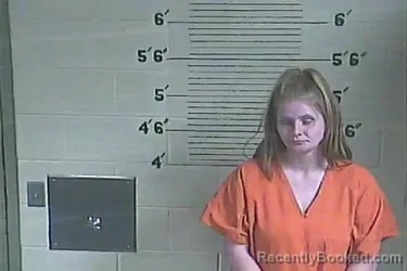 Mugshot of Heather Edmonson booked in Lee County, Kentucky on April 23, 2026