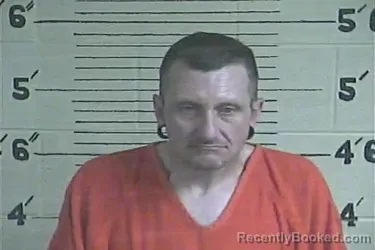 Mugshot of Michael O MCintosh booked in Lee County, Kentucky on May 6, 2026