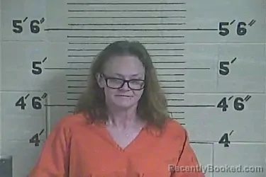 Mugshot of Jennifer Sparks booked in Lee County, Kentucky on May 14, 2026