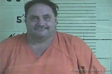 Mugshot of Paul Douglas Hayes booked in Lee County, Kentucky on September 1, 2026