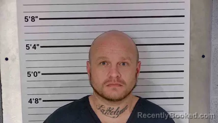 Mugshot of Joshua Owens booked in Leslie County, Kentucky on September 25, 2026