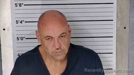 Mugshot of Scott Roberts booked in Leslie County, Kentucky on October 19, 2026