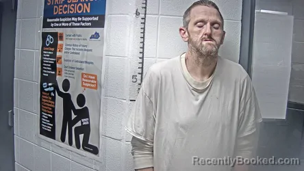 Mugshot of JUSTIN ALLEN LUCAS booked in Letcher County, Kentucky on April 23, 2026