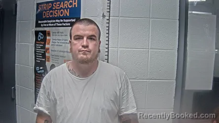 Mugshot of AARON T THOMAS booked in Letcher County, Kentucky on July 22, 2026