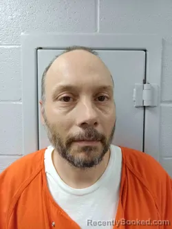 Mugshot of ROGER HOLLAND