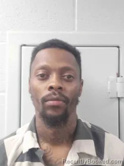 Mugshot of VICTOR HAMPTON