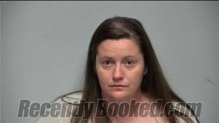 Mugshot of LATASHA L ROBBINS