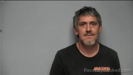 Mugshot of MICHAEL P CRAVEN