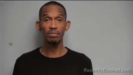 Mugshot of RODERICK DIVEROUS BOLDEN