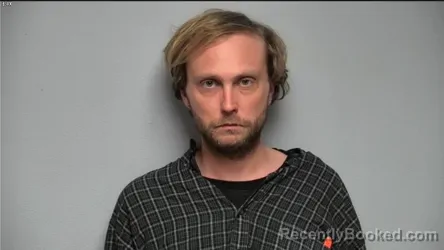 Mugshot of ROBBY HARTMAN
