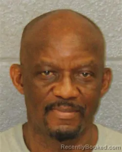 Mugshot of MOMO MOMOLU SANDIMANIE