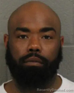 Mugshot of ASHON DEWAYNE LIVINGSTON