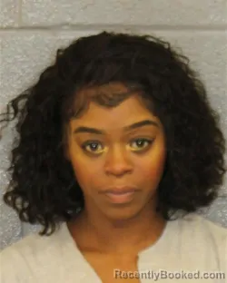Mugshot of SHAQUAN DYNISHA TOWLES