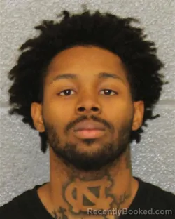 Mugshot of JHAVIAN TREMAINE FELDER booked in Mecklenburg County, North Carolina on March 26, 2026