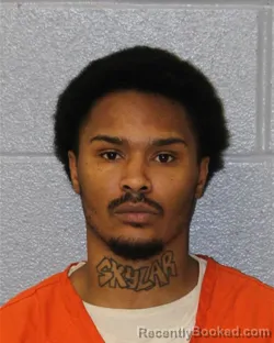 Mugshot of JAQUAVIS BANNER booked in Mecklenburg County, North Carolina on March 27, 2026