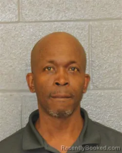 Mugshot of ANTONIO MAURICE LINEBERGER booked in Mecklenburg County, North Carolina on March 28, 2026