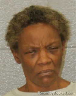 Mugshot of ROTANDA EVETTE THOMPSON booked in Mecklenburg County, North Carolina on March 28, 2026