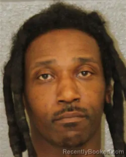 Mugshot of RASHAVIOUS OCTAVIOUS RAY booked in Mecklenburg County, North Carolina on March 29, 2026