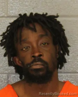 Mugshot of TRAVON DEARIES BYERS booked in Mecklenburg County, North Carolina on March 29, 2026