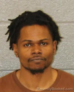 Mugshot of TYAREE DARCELL FORD booked in Mecklenburg County, North Carolina on March 31, 2026