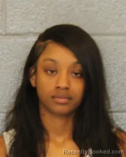 Mugshot of KA'MYYA MARSHAY OSBORNE booked in Mecklenburg County, North Carolina on March 31, 2026