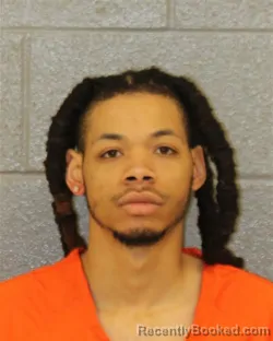 Mugshot of TRAYVON EMMANUEL GLEATON booked in Mecklenburg County, North Carolina on April 2, 2026