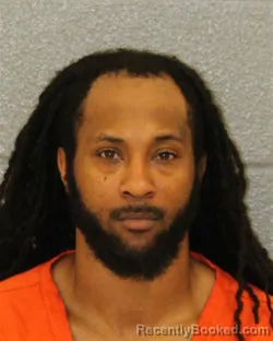 Mugshot of KIWAUN KEITH HOLLOWAY booked in Mecklenburg County, North Carolina on April 2, 2026