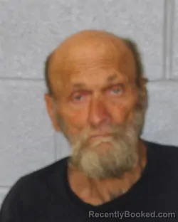 Mugshot of CHRISTOPHER CARLDON WALLACE booked in Mecklenburg County, North Carolina on April 2, 2026