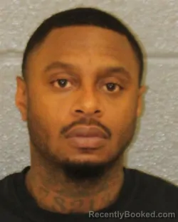 Mugshot of JEREMY HUNTER booked in Mecklenburg County, North Carolina on April 3, 2026