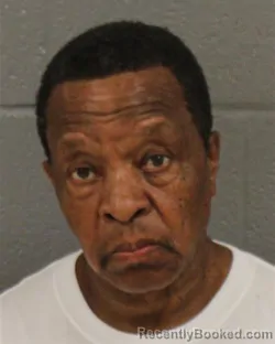 Mugshot of DERRICK BERNARD DAVIS booked in Mecklenburg County, North Carolina on April 3, 2026