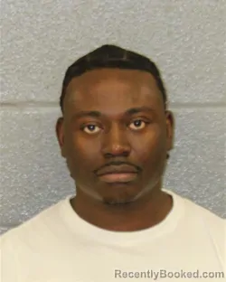 Mugshot of DARNELL DECOY ROBINSON booked in Mecklenburg County, North Carolina on April 4, 2026