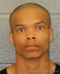 Mugshot of JAQUAVIOUS SHAMAR ROYSTER booked in Mecklenburg County, North Carolina on April 4, 2026