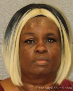 Mugshot of UMONDA LAYELLE KENNEDY booked in Mecklenburg County, North Carolina on April 4, 2026