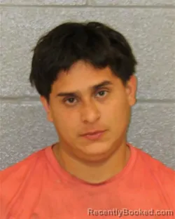 Mugshot of ISMAEL SALOMON MARTINEZ-INESTROZA booked in Mecklenburg County, North Carolina on April 25, 2026