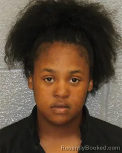 Mugshot of DEASIA SHANTRICE BEASLEY booked in Mecklenburg County, North Carolina on May 18, 2026