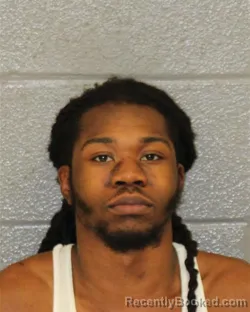 Mugshot of JORDAN DAQUAN PETTIFORD booked in Mecklenburg County, North Carolina on May 20, 2026