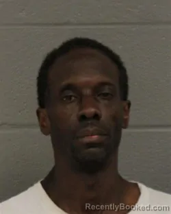 Mugshot of ALONZO MARTIECE SIMS booked in Mecklenburg County, North Carolina on May 30, 2026