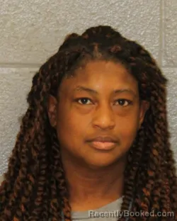Mugshot of DEQUEENA KEANA SMITH booked in Mecklenburg County, North Carolina on June 2, 2026
