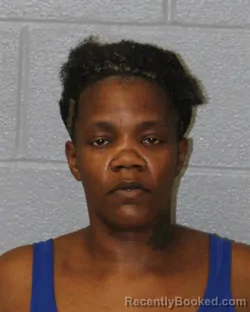 Mugshot of QUIANA LASHEA DAVIS booked in Mecklenburg County, North Carolina on June 4, 2026